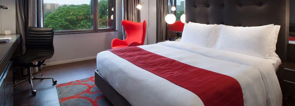 Standard Room 906 at The Mira Hong Kong hotel, Tsim Sha Tsui, China