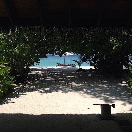 velassaru-maldives-resort-beach-villa-room-203-guest-photo-3