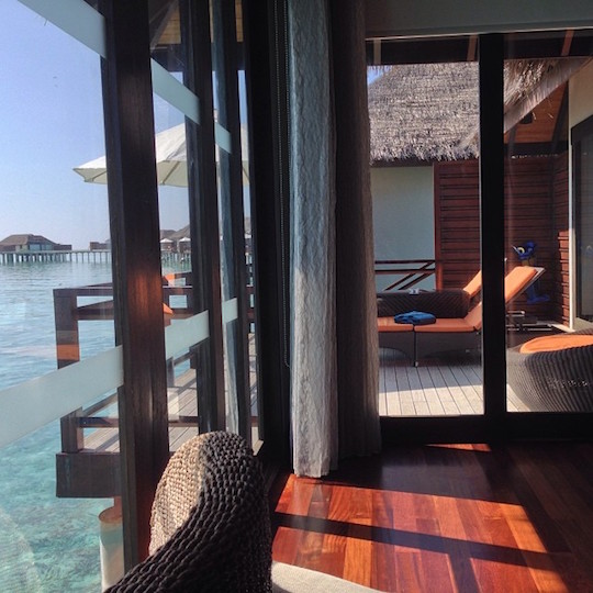 velassaru-maldives-resort-water-villa-room-402-guest-photo-14