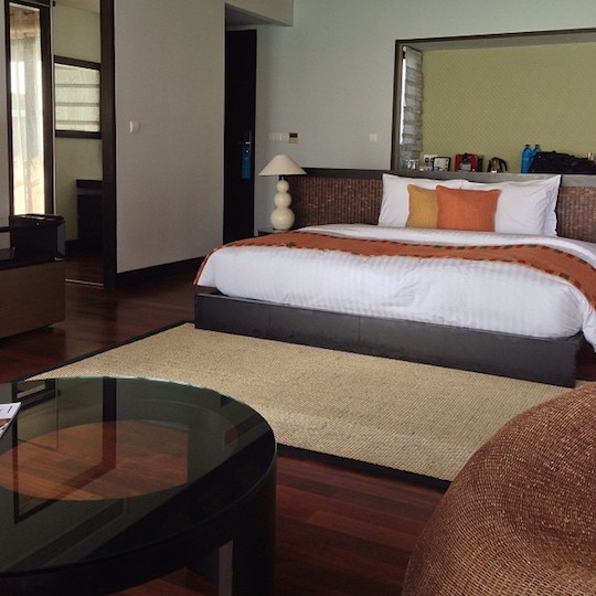 velassaru-maldives-resort-water-villa-room-402-guest-photo-3