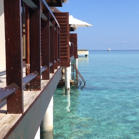 velassaru-maldives-resort-water-villa-room-402-guest-photo-7