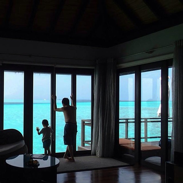 velassaru-maldives-resort-water-villa-room-405-guest-photo-13