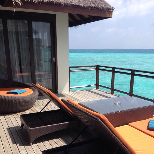 velassaru-maldives-resort-water-villa-room-405-guest-photo-8