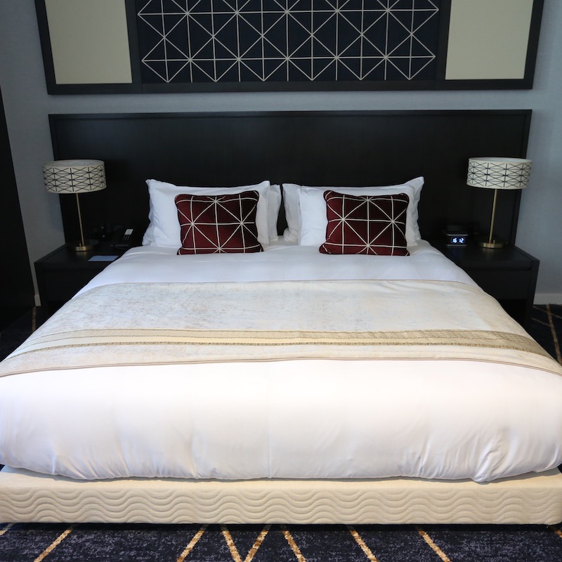kimpton-margot-sydney-hotel-corner-suite-room-218-photo-2