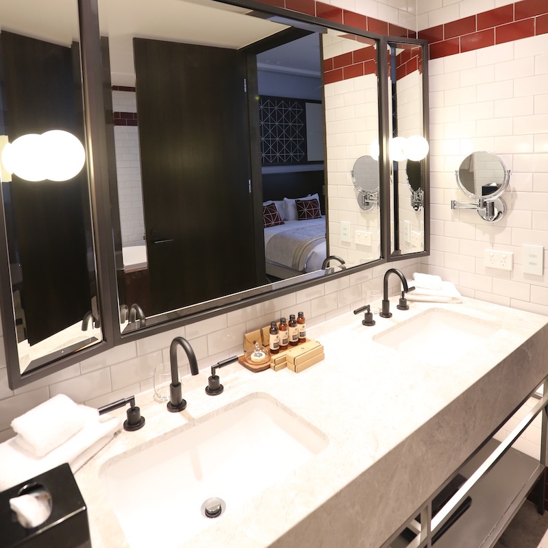 kimpton-margot-sydney-hotel-corner-suite-room-218-photo-7