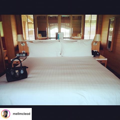 four-seasons-bora-bora-french-polynesia-overwater-bungalow-room-418-guest-photo-8