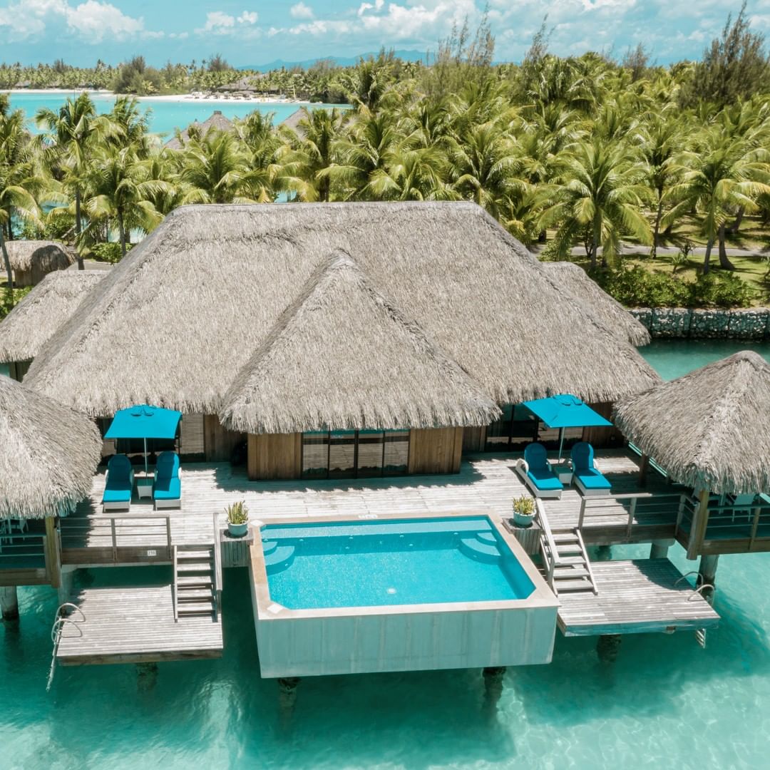 st-regis-resort-bora-bora-overwater-royal-suite-villa-room-216-1